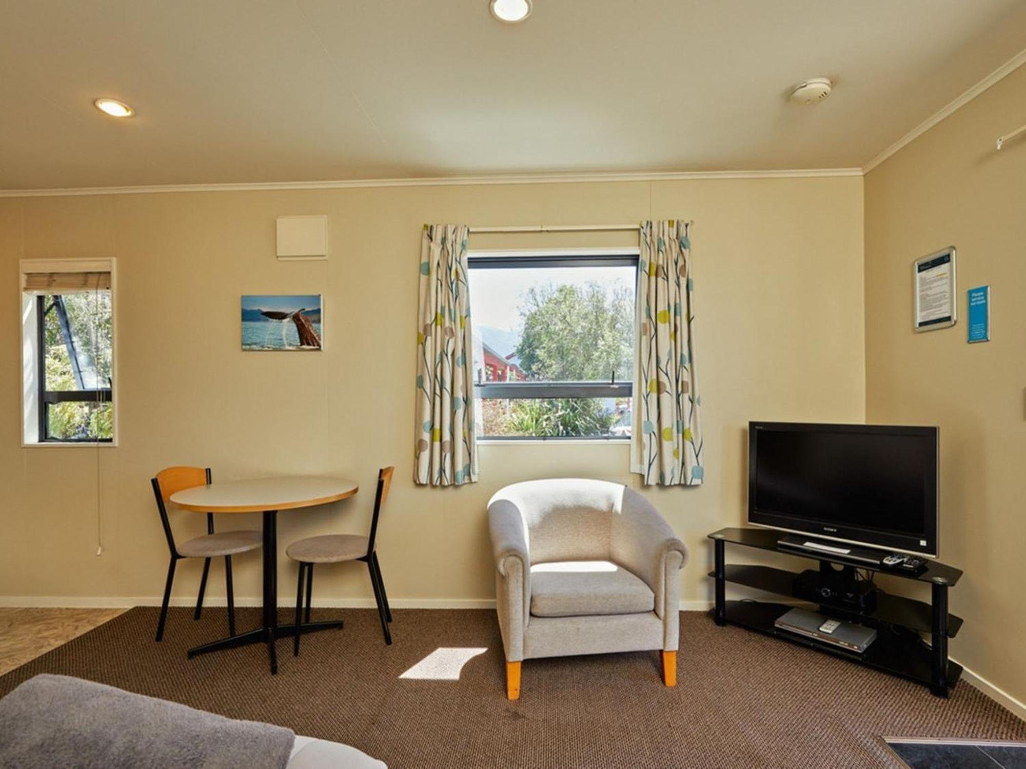 Kaikoura Top 10 Holiday Park Room photo